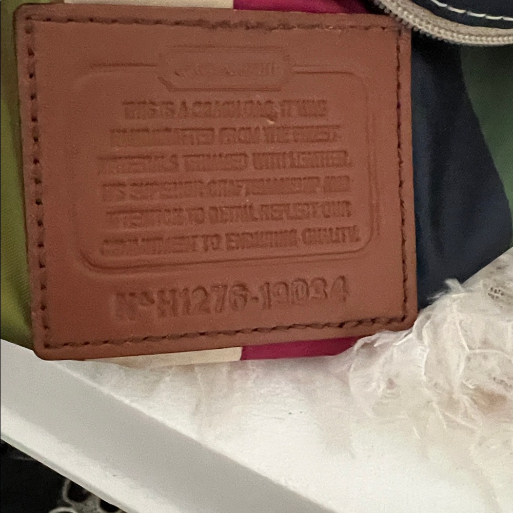Coach Poppy Willis 70th Anniversary Crossbody Bag Signature Canvas Tan Leather - Picture 13 of 16